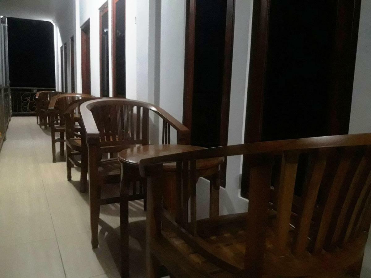 The Teuz B&B Labuan Bajo Exterior foto