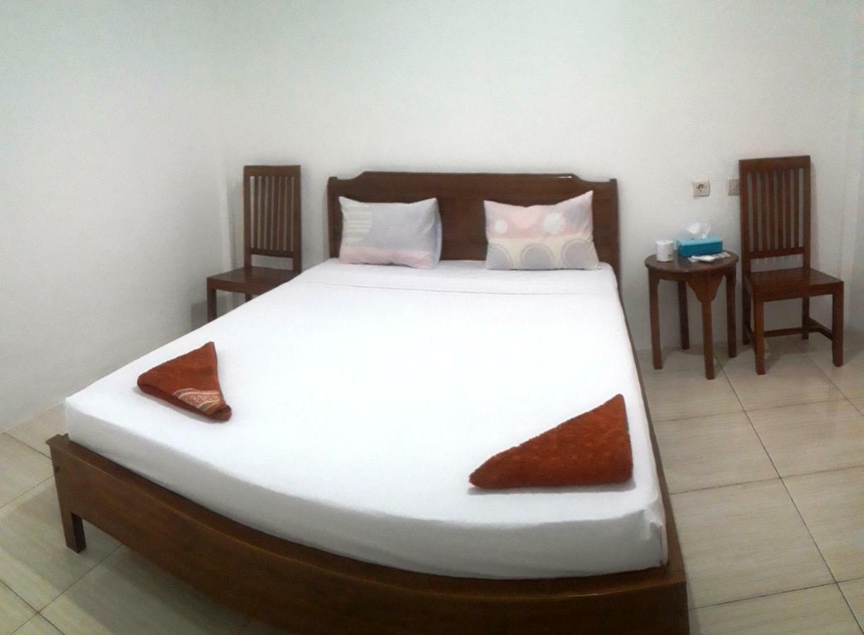 The Teuz B&B Labuan Bajo Exterior foto