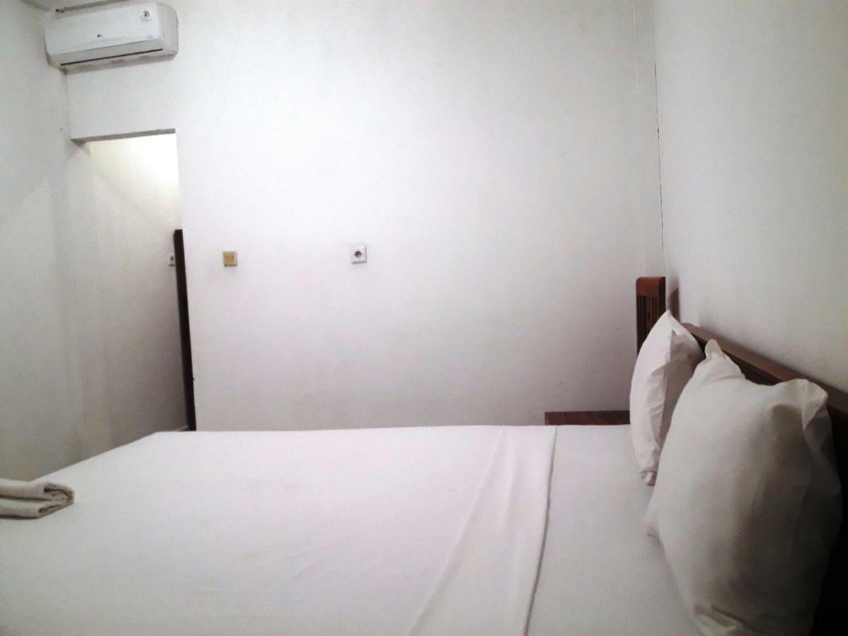 The Teuz B&B Labuan Bajo Exterior foto
